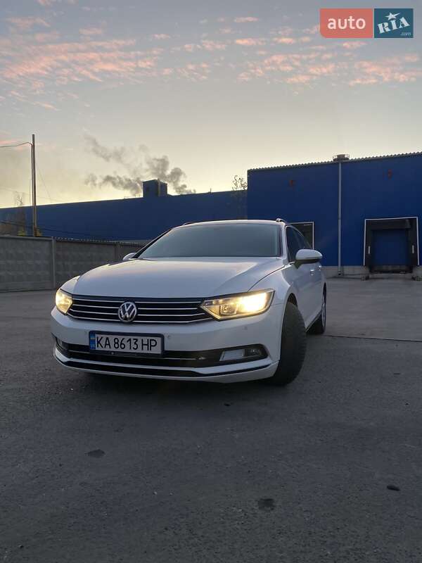 Универсал Volkswagen Passat 2017 в Житомире