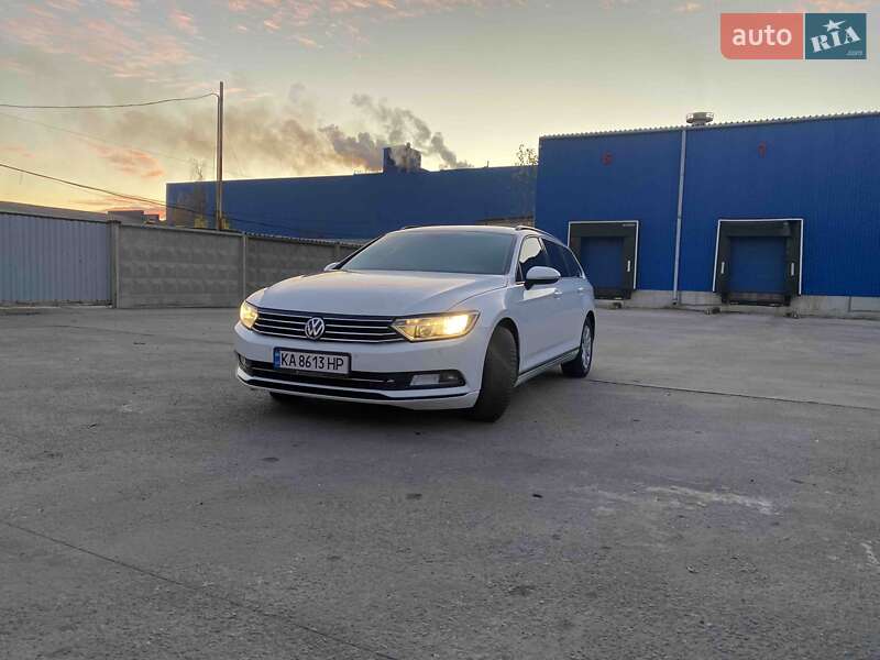 Универсал Volkswagen Passat 2017 в Житомире