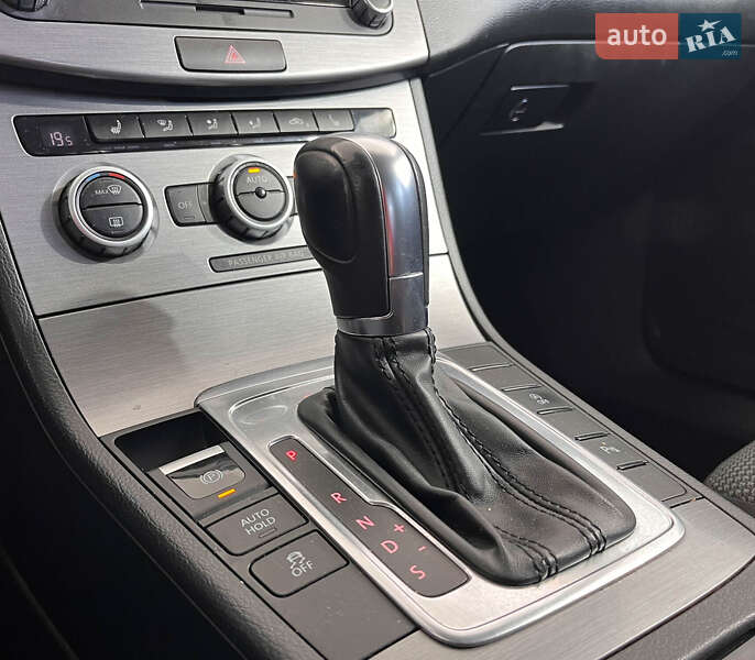 Універсал Volkswagen Passat 2013 в Львові фото 16 Універсал Volkswagen Passat 2013 в Львові