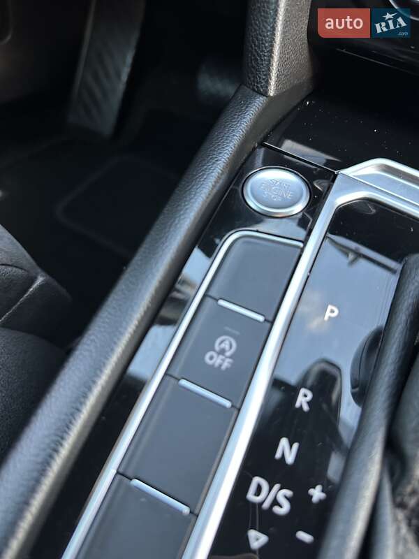 Универсал Volkswagen Passat 2019 в Стрые фото 80 Универсал Volkswagen Passat 2019 в Стрые