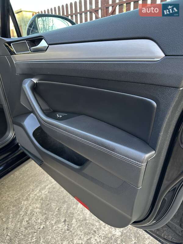 Универсал Volkswagen Passat 2019 в Стрые фото 117 Универсал Volkswagen Passat 2019 в Стрые