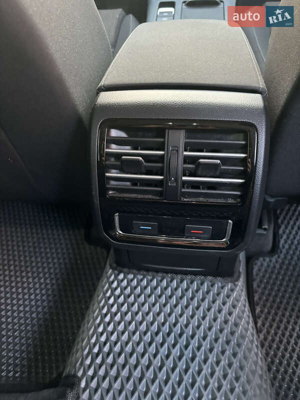 Универсал Volkswagen Passat 2015 в Житомире фото 34 Универсал Volkswagen Passat 2015 в Житомире