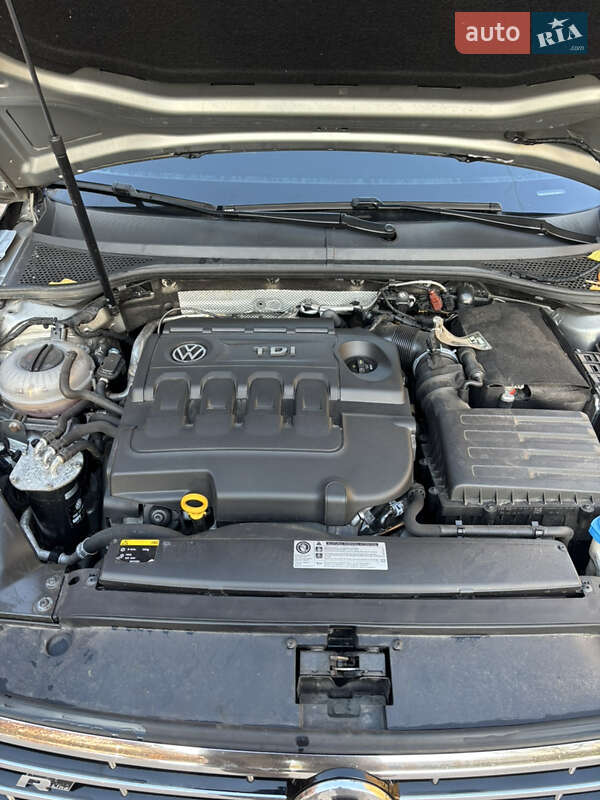 Универсал Volkswagen Passat 2015 в Житомире фото 36 Универсал Volkswagen Passat 2015 в Житомире