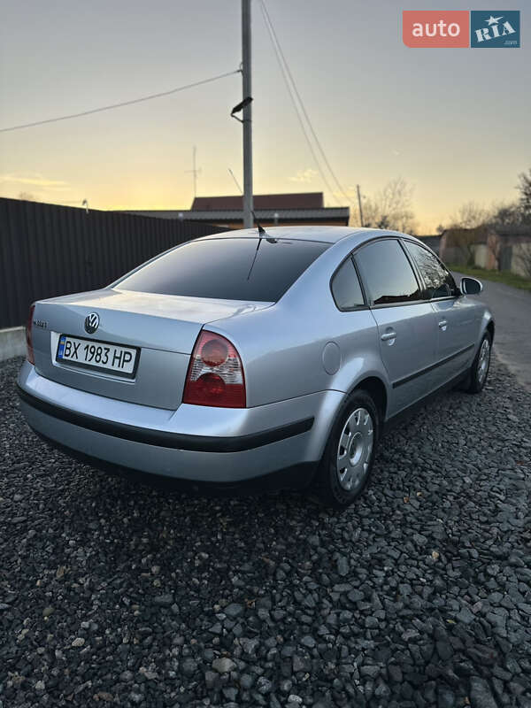 Седан Volkswagen Passat 2004 в Хмельницком