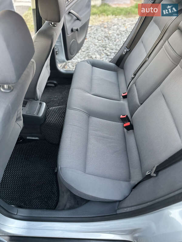 Седан Volkswagen Passat 2004 в Хмельницком