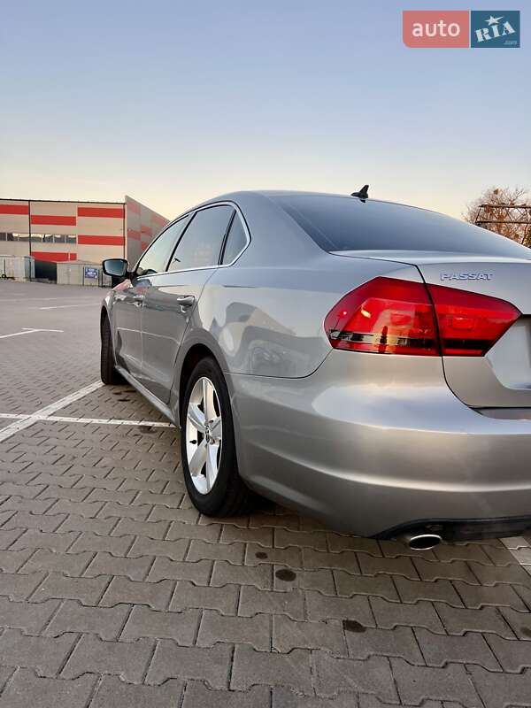 Седан Volkswagen Passat 2012 в Софиевской Борщаговке