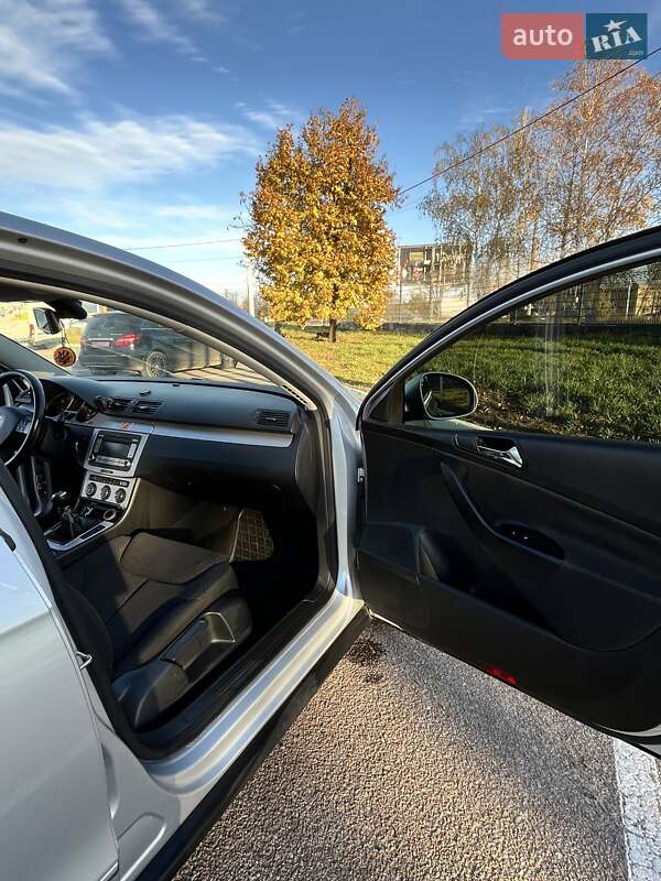 Седан Volkswagen Passat 2008 в Житомире