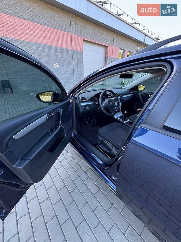 Универсал Volkswagen Passat 2010 в Ровно фото 9 Универсал Volkswagen Passat 2010 в Ровно