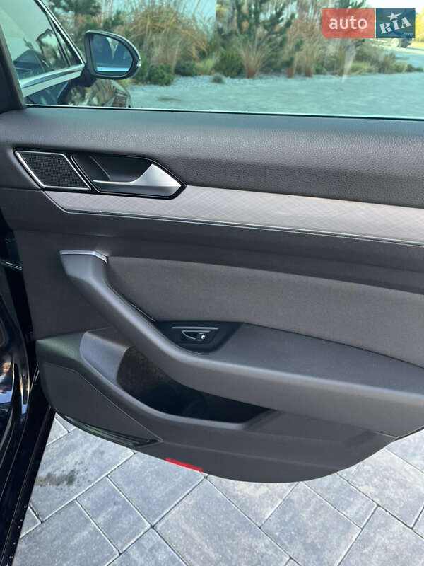 Универсал Volkswagen Passat 2022 в Луцке фото 42 Универсал Volkswagen Passat 2022 в Луцке