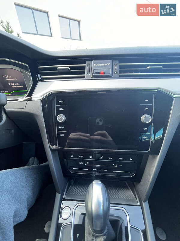 Универсал Volkswagen Passat 2022 в Луцке фото 57 Универсал Volkswagen Passat 2022 в Луцке