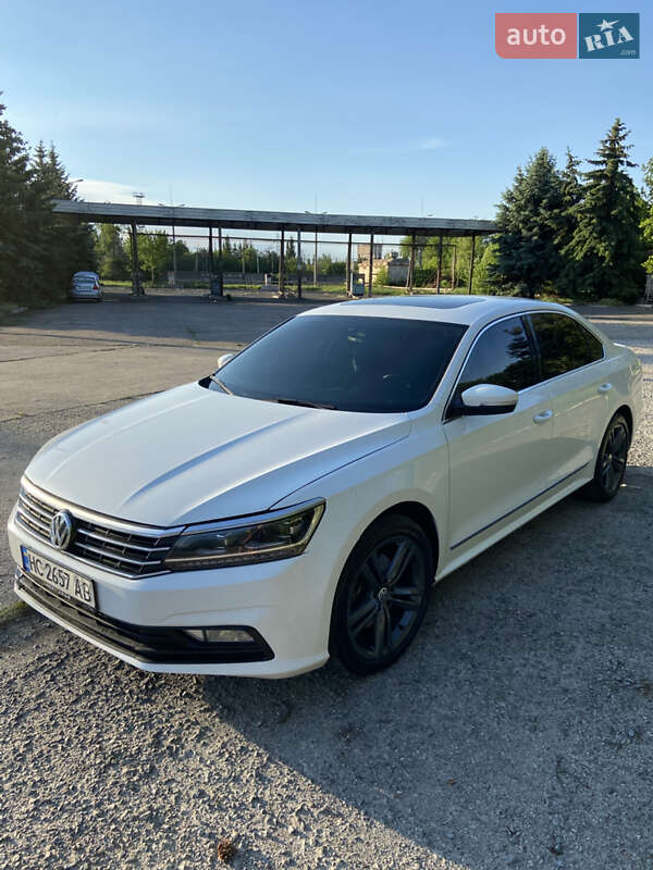 Седан Volkswagen Passat 2013 в Кривом Роге фото Седан Volkswagen Passat 2013 в Кривом Роге