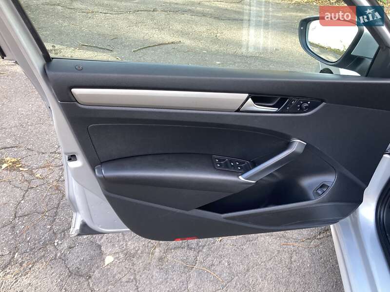 Седан Volkswagen Passat 2020 в Виннице