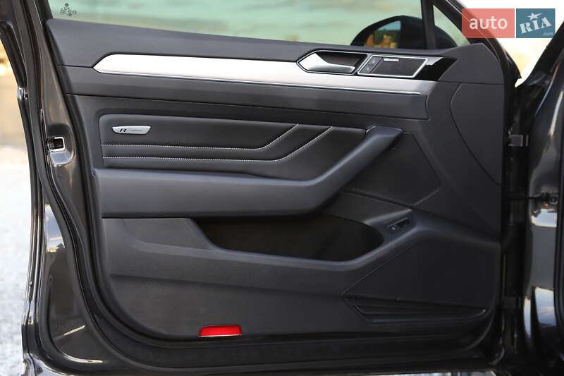 Универсал Volkswagen Passat 2023 в Дрогобыче фото 101 Универсал Volkswagen Passat 2023 в Дрогобыче