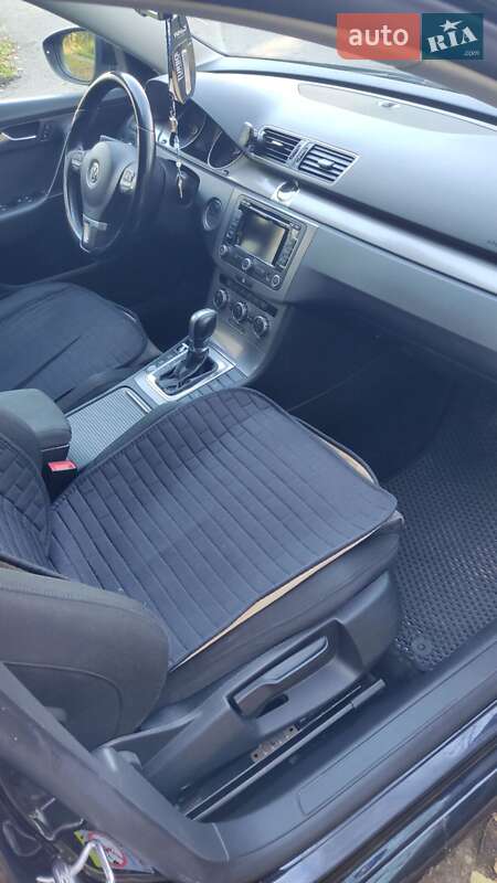 Универсал Volkswagen Passat 2012 в Львове