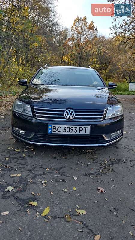 Универсал Volkswagen Passat 2012 в Львове