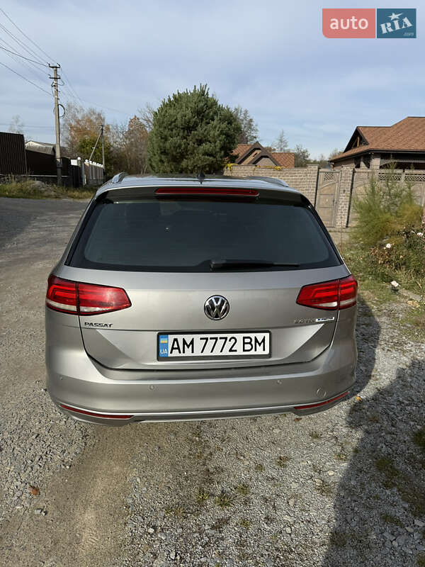 Универсал Volkswagen Passat 2016 в Житомире
