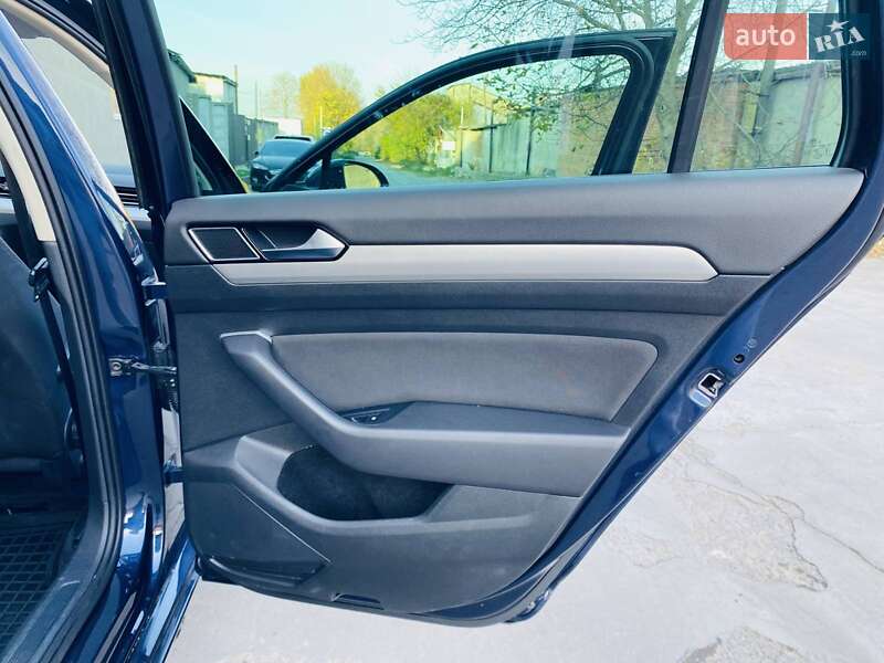 Универсал Volkswagen Passat 2016 в Хмельницком фото 14 Универсал Volkswagen Passat 2016 в Хмельницком
