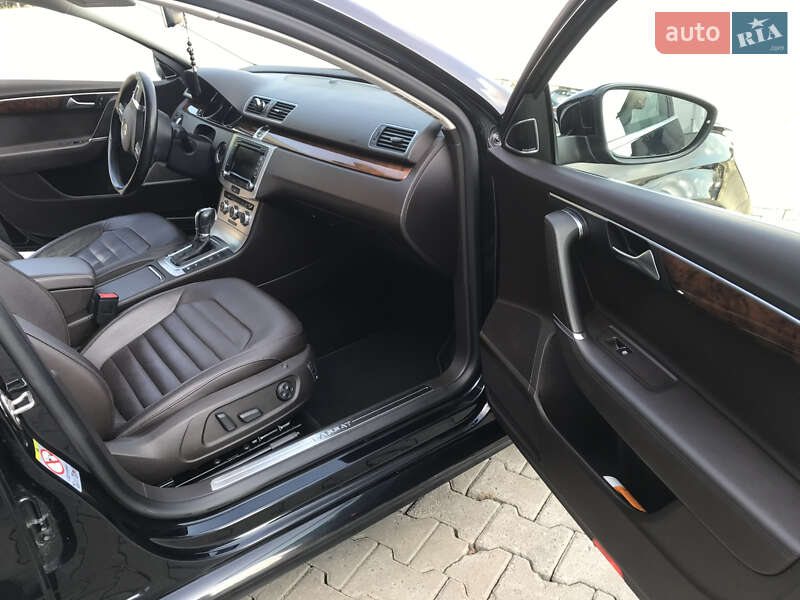 Універсал Volkswagen Passat 2013 в Чернівцях