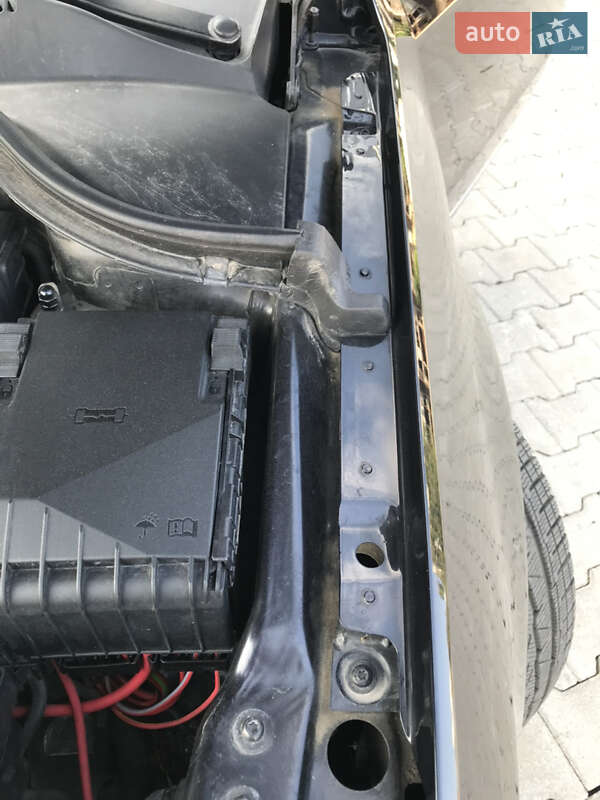 Універсал Volkswagen Passat 2013 в Чернівцях