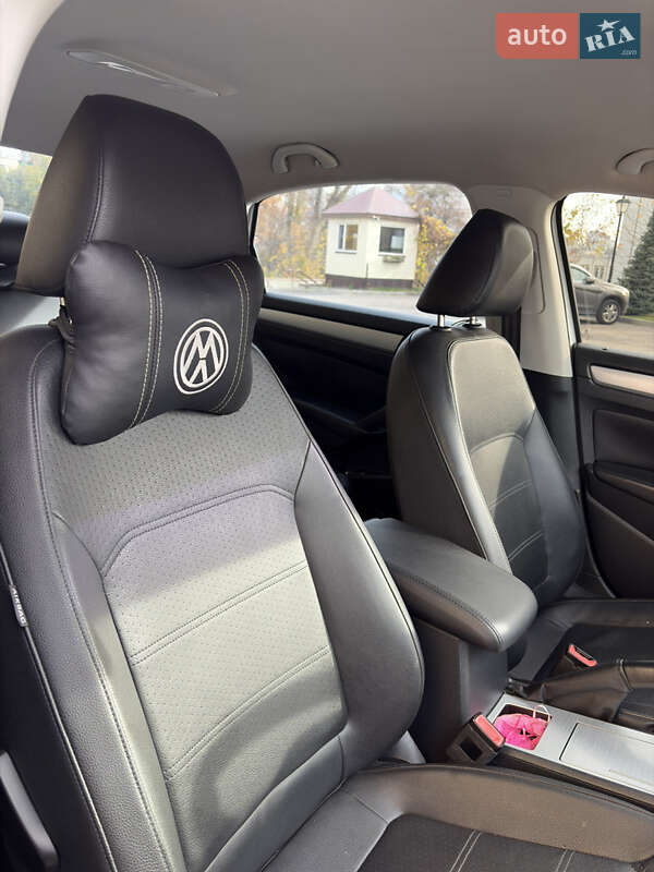 Седан Volkswagen Passat 2012 в Киеве фото 14 Седан Volkswagen Passat 2012 в Киеве
