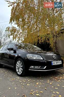 Універсал Volkswagen Passat 2012 в Крюківщині