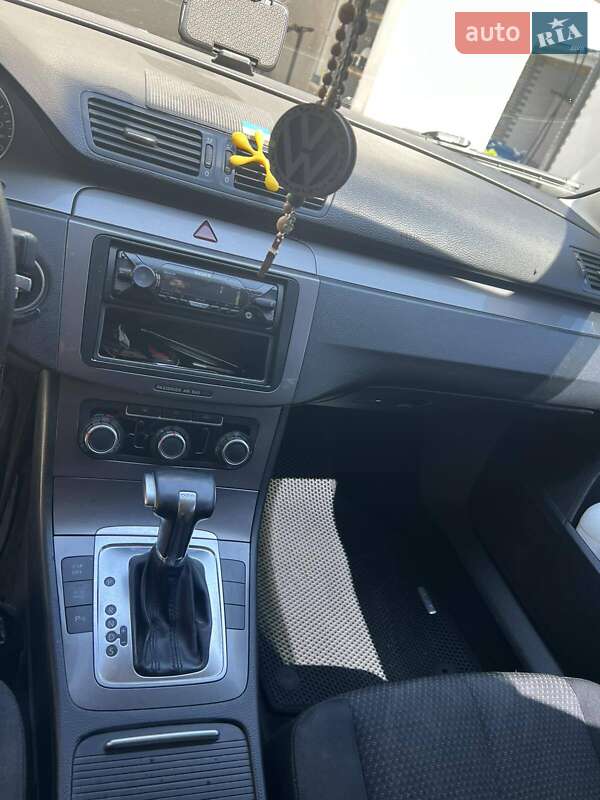 Универсал Volkswagen Passat 2009 в Знаменке