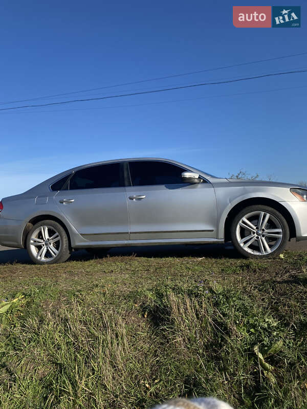 Седан Volkswagen Passat 2013 в Кропивницком