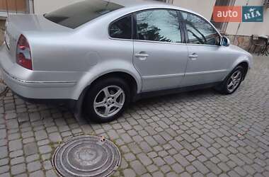 Седан Volkswagen Passat 2005 в Львове