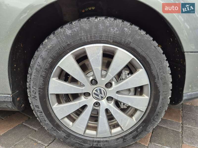 Универсал Volkswagen Passat 2006 в Ивано-Франковске