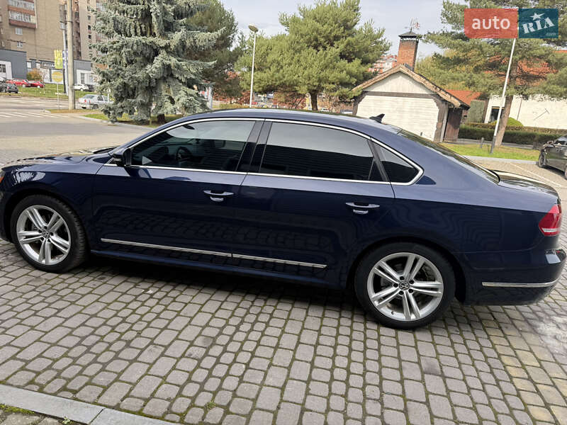Седан Volkswagen Passat 2014 в Ивано-Франковске