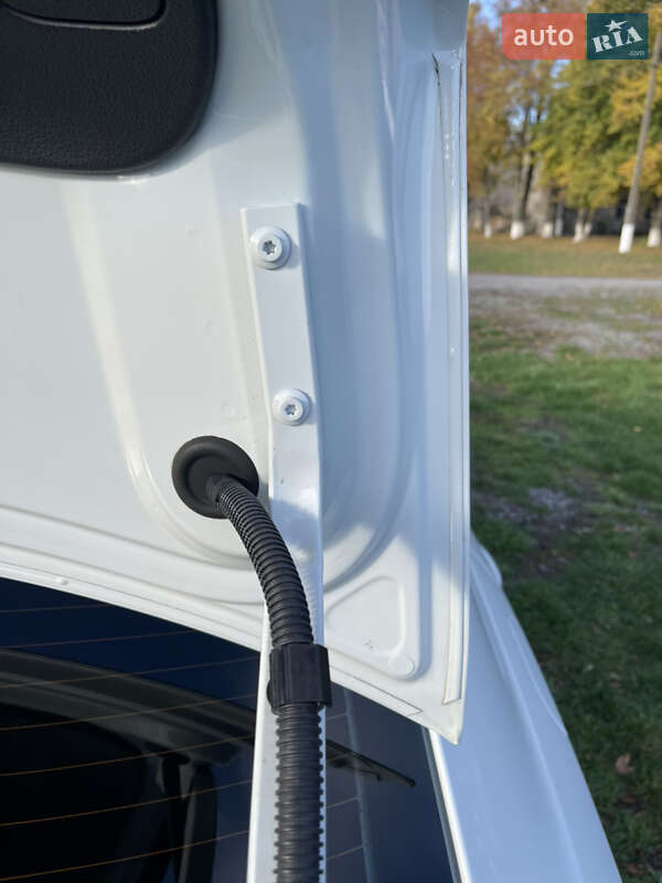 Седан Volkswagen Passat 2018 в Киеве фото 39 Седан Volkswagen Passat 2018 в Киеве