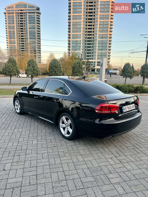 Седан Volkswagen Passat 2012 в Дніпрі