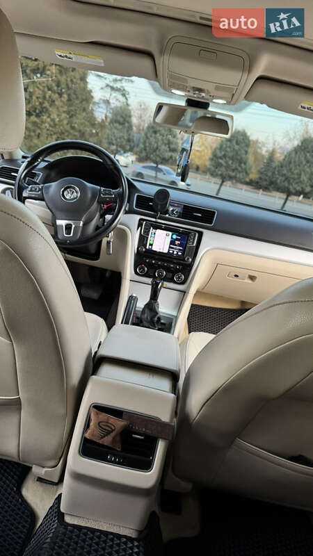 Седан Volkswagen Passat 2012 в Дніпрі
