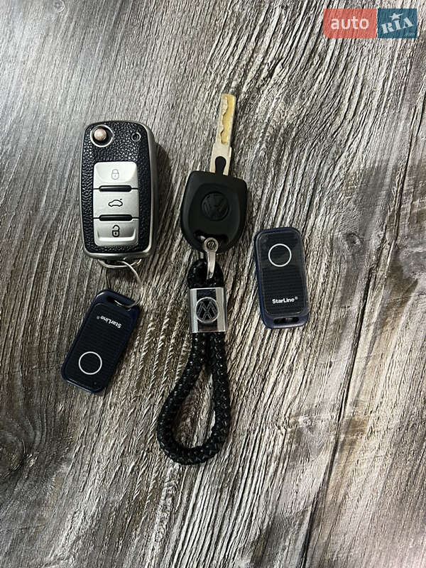 Седан Volkswagen Passat 2012 в Дніпрі