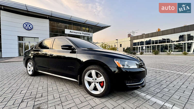 Седан Volkswagen Passat 2012 в Дніпрі