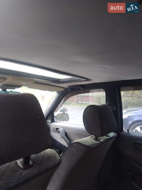 Седан Volkswagen Passat 1993 в Киеве фото 5 Седан Volkswagen Passat 1993 в Киеве