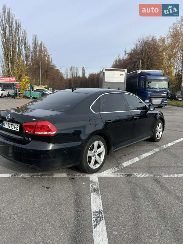 Седан Volkswagen Passat 2012 в Киеве