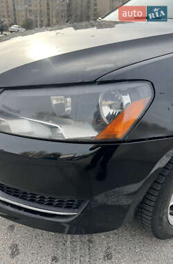 Седан Volkswagen Passat 2012 в Киеве