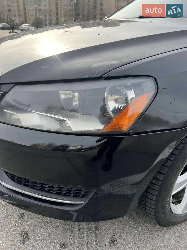 Седан Volkswagen Passat 2012 в Киеве