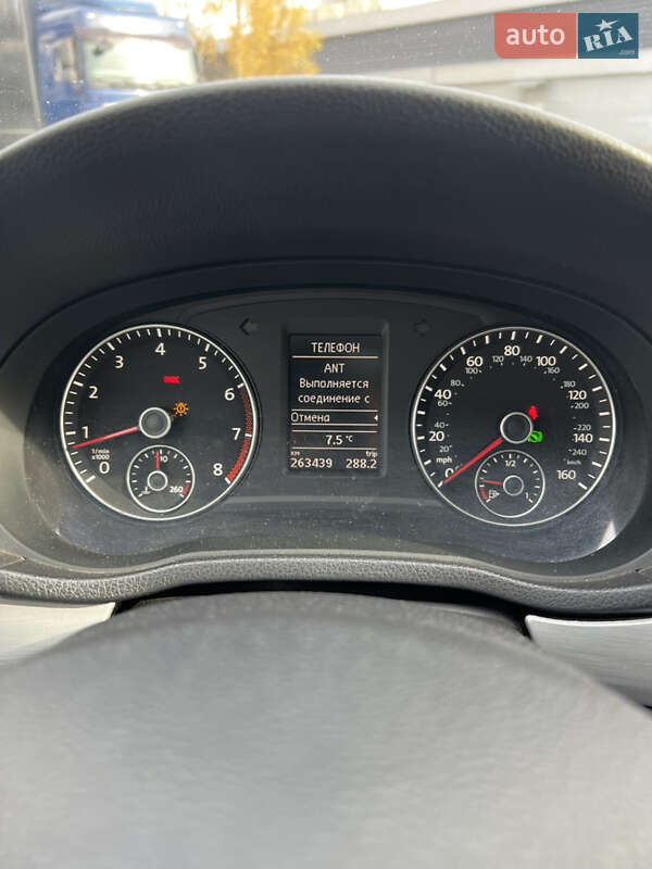 Седан Volkswagen Passat 2012 в Киеве
