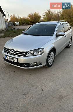 Универсал Volkswagen Passat 2011 в Первомайске