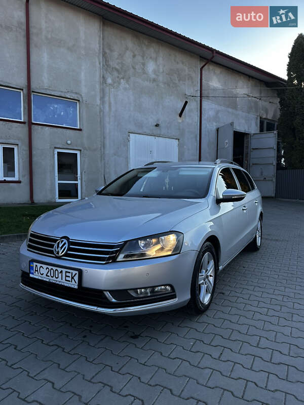 Универсал Volkswagen Passat 2012 в Луцке