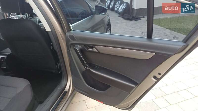 Седан Volkswagen Passat 2011 в Дрогобыче фото 27 Седан Volkswagen Passat 2011 в Дрогобыче