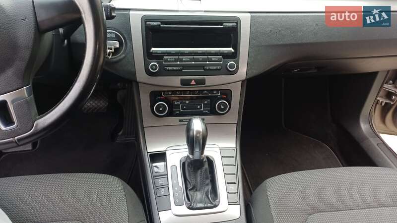 Седан Volkswagen Passat 2011 в Дрогобыче фото 31 Седан Volkswagen Passat 2011 в Дрогобыче