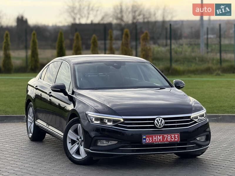 Седан Volkswagen Passat 2019 в Луцьку