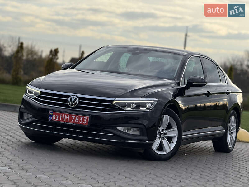 Седан Volkswagen Passat 2019 в Луцьку