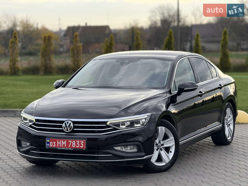 Седан Volkswagen Passat 2019 в Луцьку