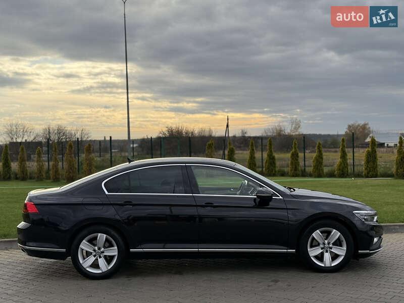 Седан Volkswagen Passat 2019 в Луцьку
