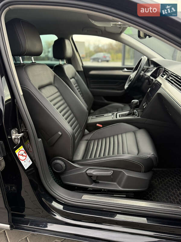 Седан Volkswagen Passat 2019 в Луцьку