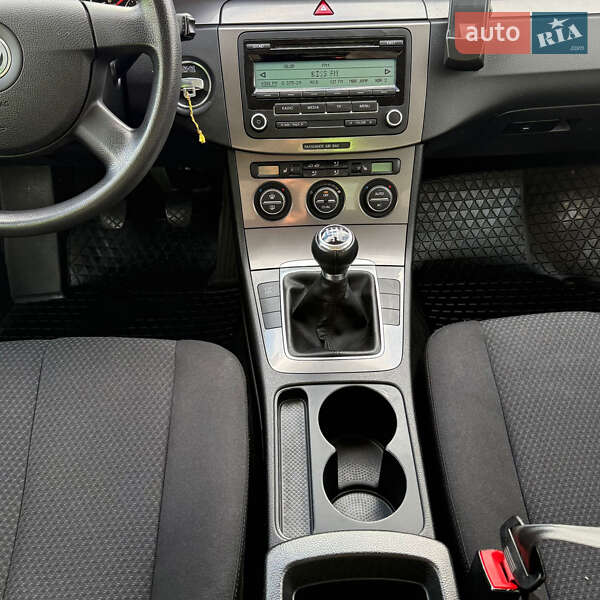 Седан Volkswagen Passat 2009 в Виннице